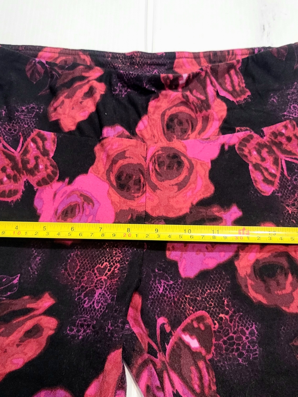 No Boundaries Black Leggings with Pink & Red Floral Print - Picture 7 of 7